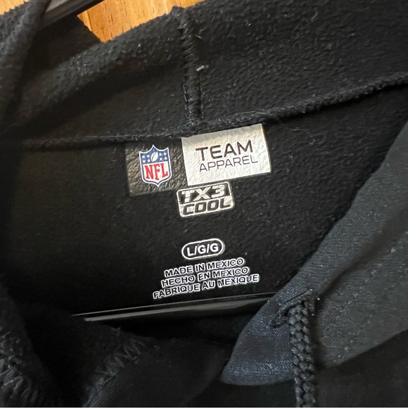 Carolina Panthers sweatshirt - Picture 3 of 3